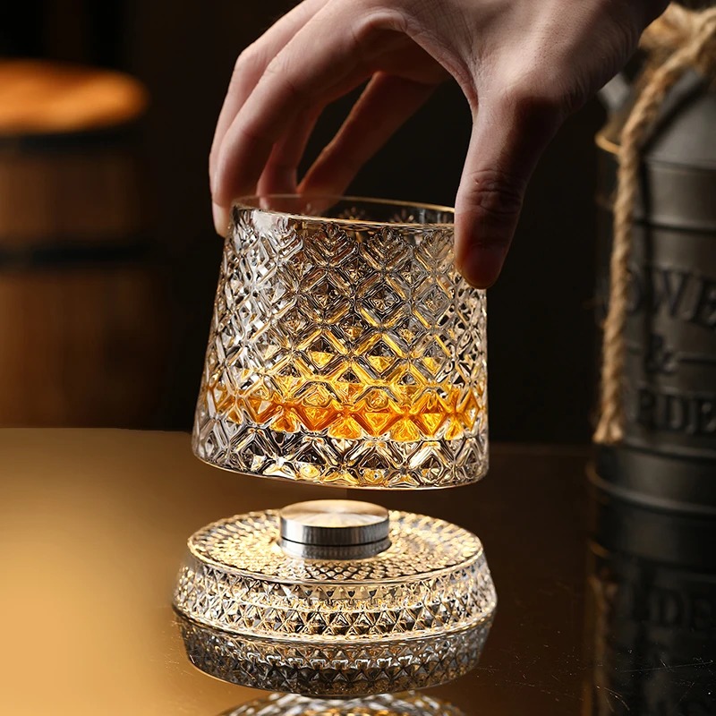 Rotating Whisky Glasses with G - Yamazaki Home Bathroom Storage 评论和价格